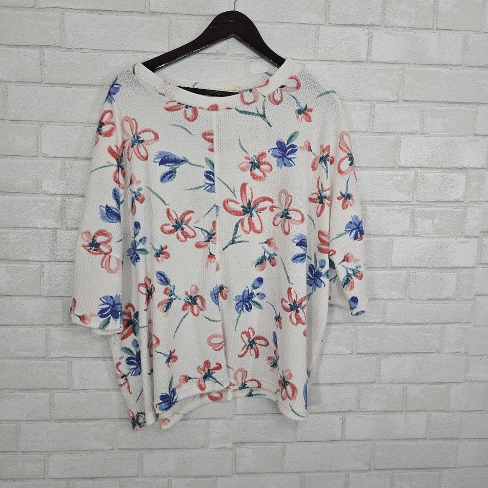 Hopely short sleeve floral top